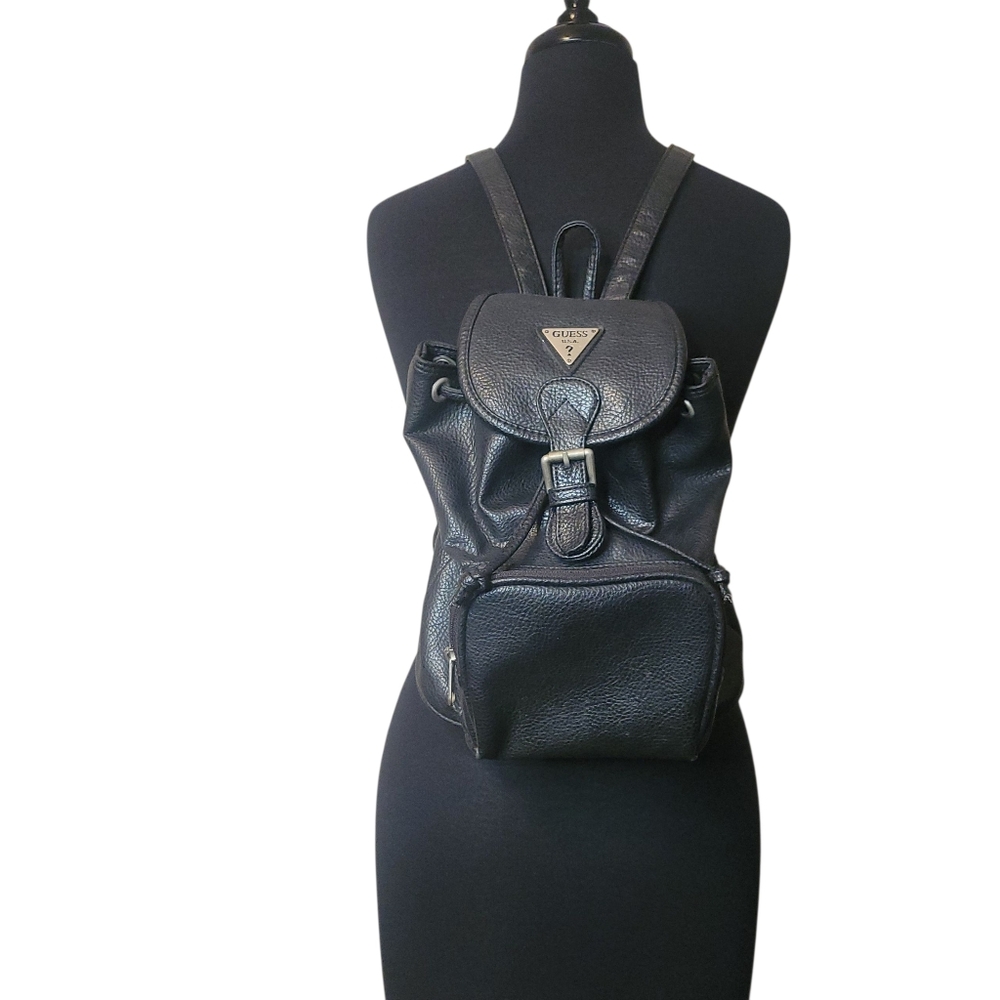 Vintage 1990s GUESS USA Black Pebble Leather Buckle Drawstring Backpack - Picture 2 of 10